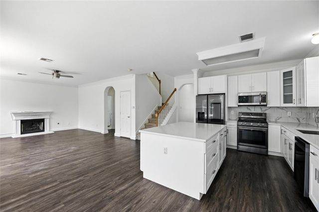 1901 Avante DR, Cedar Park, TX 78613