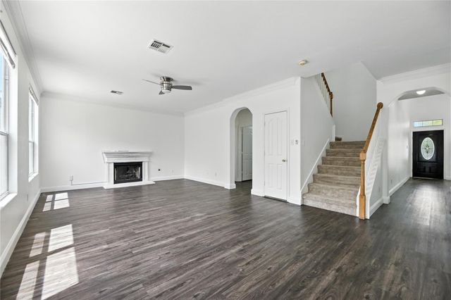 1901 Avante DR, Cedar Park, TX 78613
