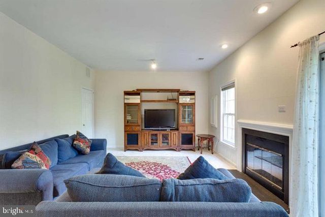 2129 KINGS GARDEN WAY, Falls Church, VA 22043