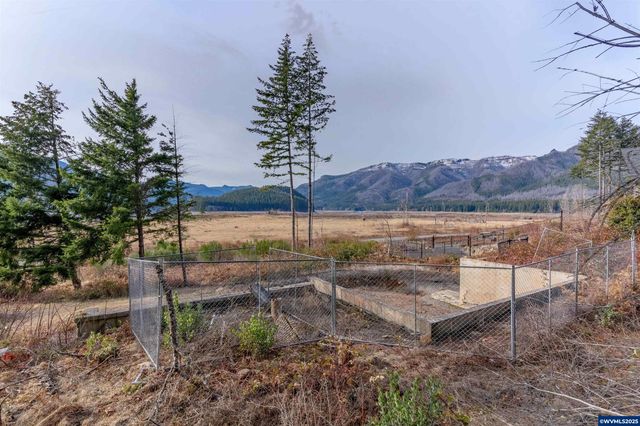 360 S Detroit Rd, Detroit, OR 97342