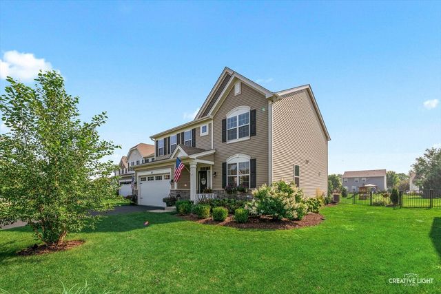 47 Windstone Drive, North Aurora, IL 60542