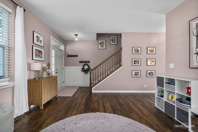 47 Windstone Drive, North Aurora, IL 60542