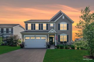 47 Windstone Drive, North Aurora, IL 60542