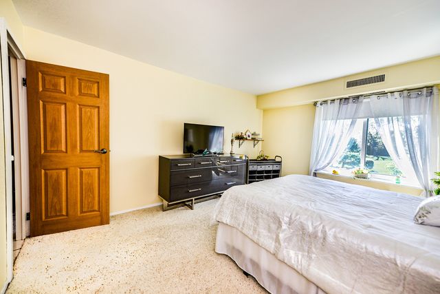 1415 E Central Road 206A, Arlington Heights, IL 60005