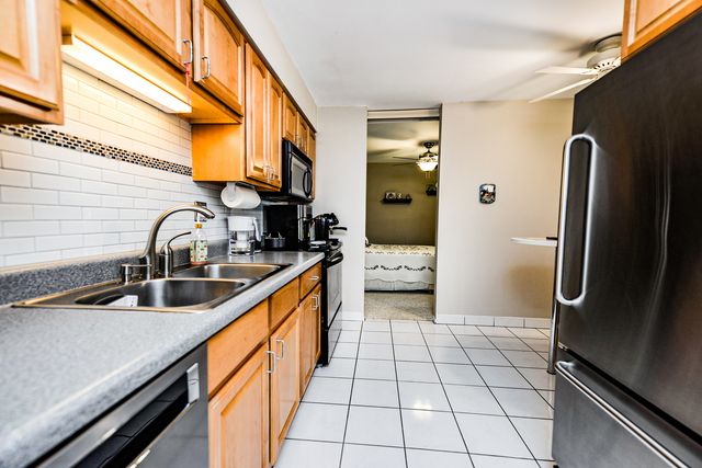 1415 E Central Road 206A, Arlington Heights, IL 60005