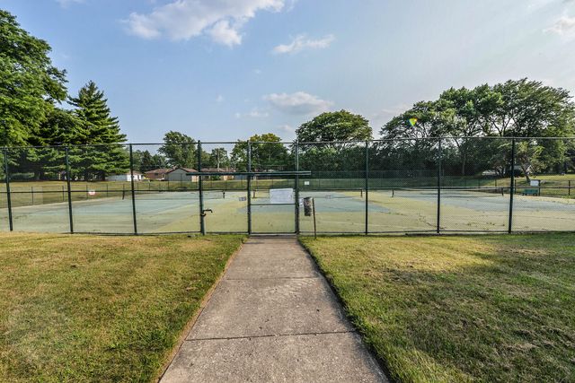 1415 E Central Road 206A, Arlington Heights, IL 60005