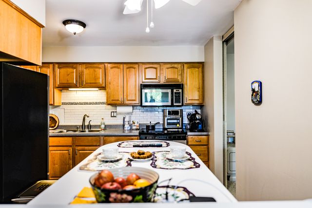1415 E Central Road 206A, Arlington Heights, IL 60005