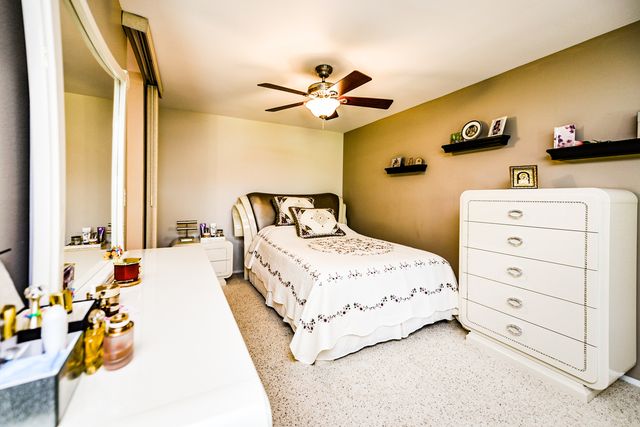 1415 E Central Road 206A, Arlington Heights, IL 60005
