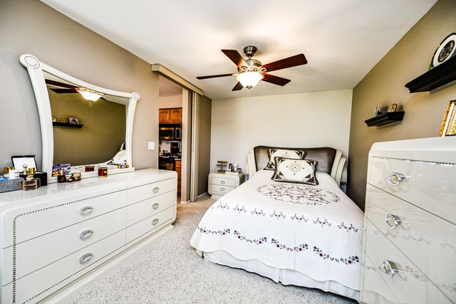 1415 E Central Road 206A, Arlington Heights, IL 60005