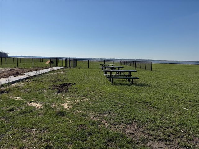 784 Shores Drive, Honey Grove, TX 75446