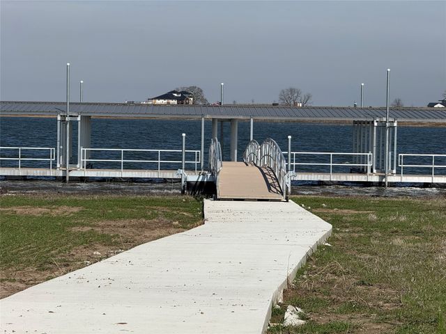 784 Shores Drive, Honey Grove, TX 75446