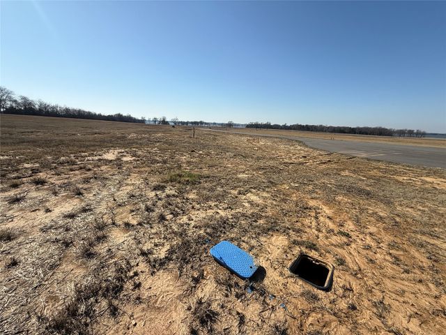 784 Shores Drive, Honey Grove, TX 75446