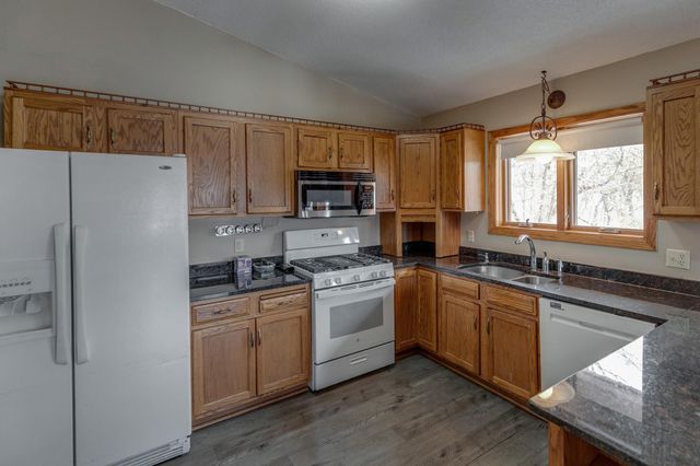 10802 Sunset Bay Lane, Pequot Lakes, MN 56472