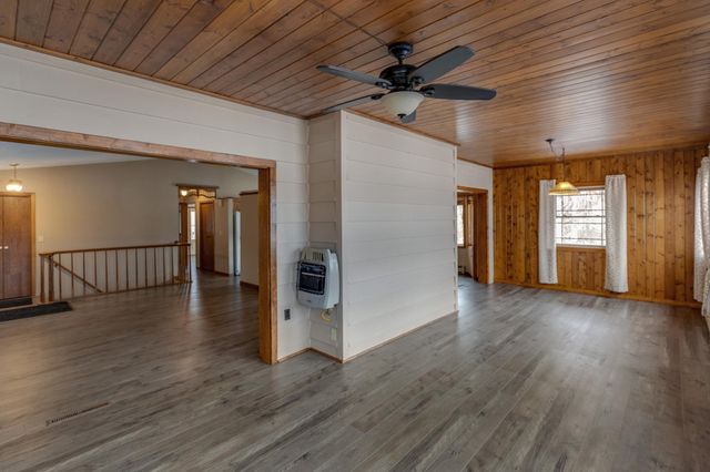 10802 Sunset Bay Lane, Pequot Lakes, MN 56472