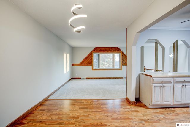 11430 Sunburst Street, Omaha, NE 68164