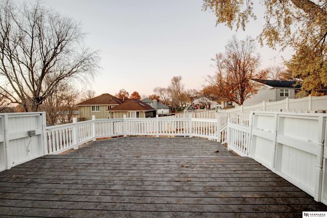 11430 Sunburst Street, Omaha, NE 68164