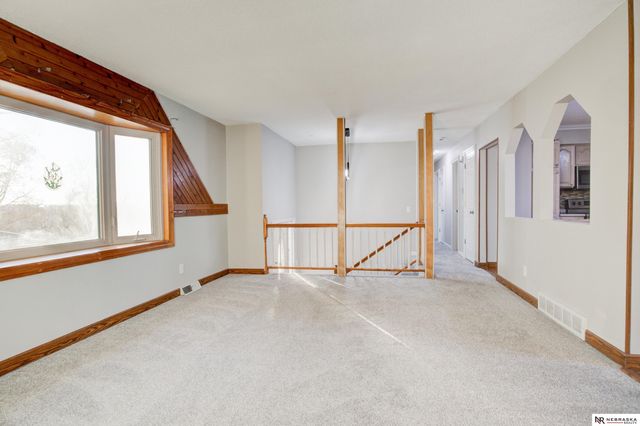 11430 Sunburst Street, Omaha, NE 68164