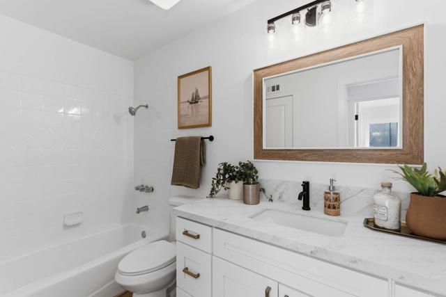 6729 Mezin Way, San Diego, CA 92114