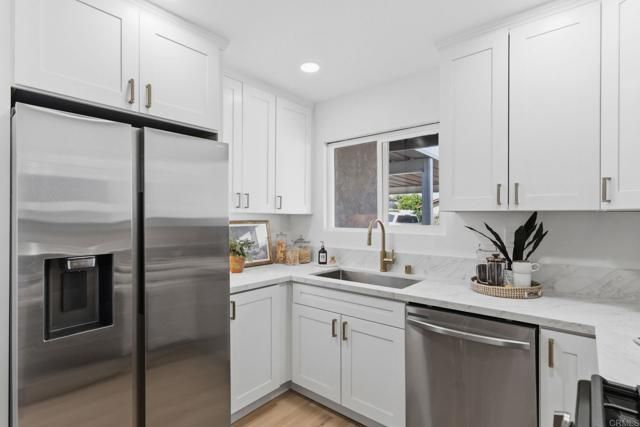 6729 Mezin Way, San Diego, CA 92114