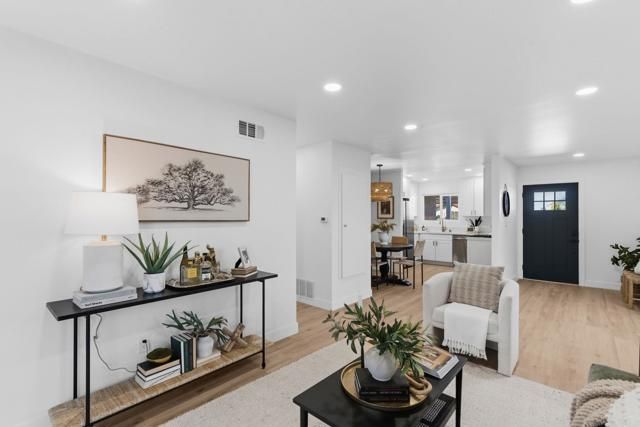 6729 Mezin Way, San Diego, CA 92114