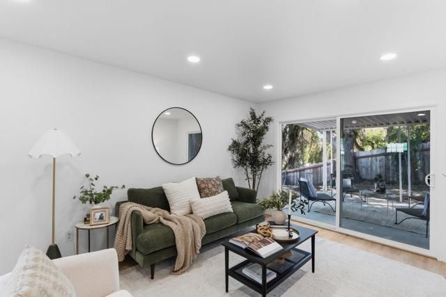 6729 Mezin Way, San Diego, CA 92114