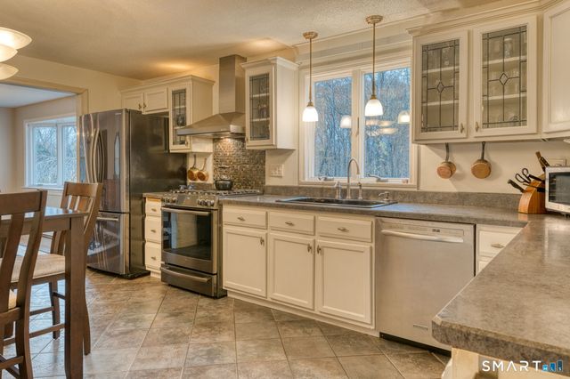 165 Oak Ridge Drive, Berlin, CT 06037