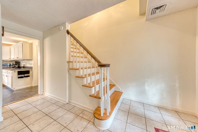165 Oak Ridge Drive, Berlin, CT 06037