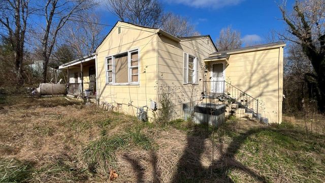 1136 Ridgeland Road, Rossville, GA 30741