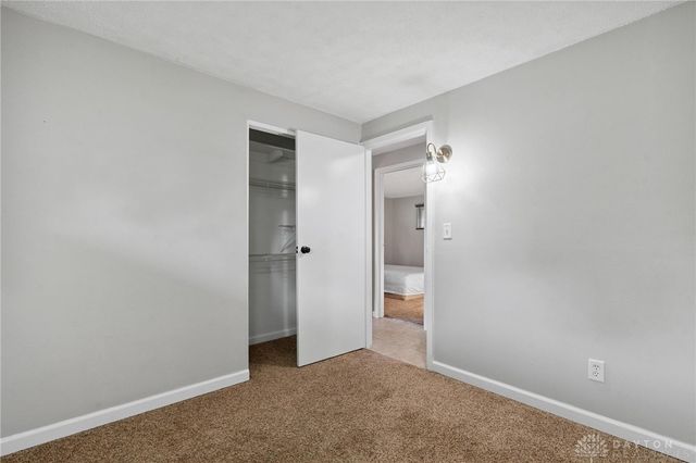 2227 Los Arrow Drive, Dayton, OH 45439