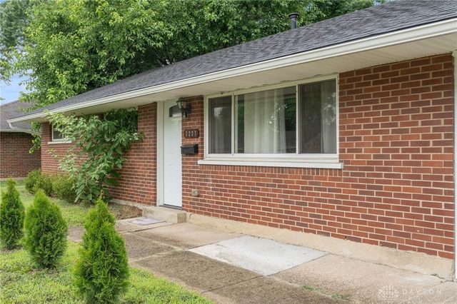 2227 Los Arrow Drive, Dayton, OH 45439