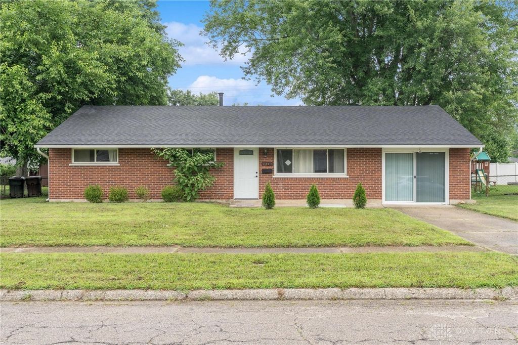2227 Los Arrow Drive, Dayton, OH 45439