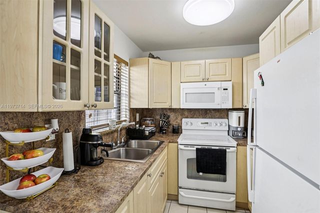 5930 W 25th Ct 104, Hialeah, FL 33016