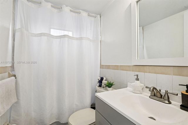 5930 W 25th Ct 104, Hialeah, FL 33016