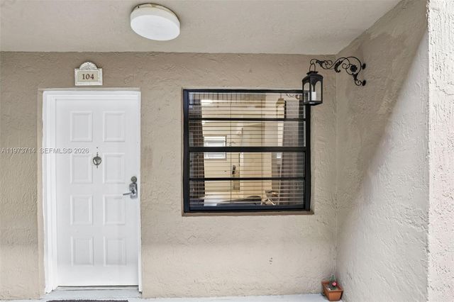 5930 W 25th Ct 104, Hialeah, FL 33016