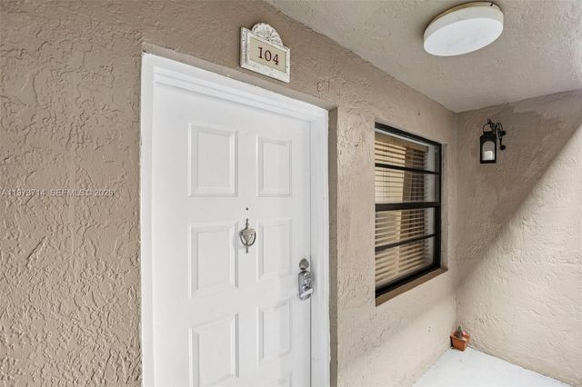 5930 W 25th Ct 104, Hialeah, FL 33016