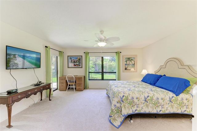 3946 WILSHIRE CIRCLE E 168, Sarasota, FL 34238