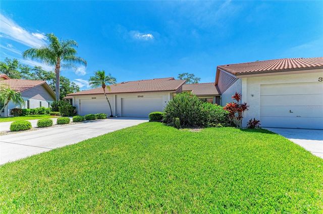 3946 WILSHIRE CIRCLE E 168, Sarasota, FL 34238