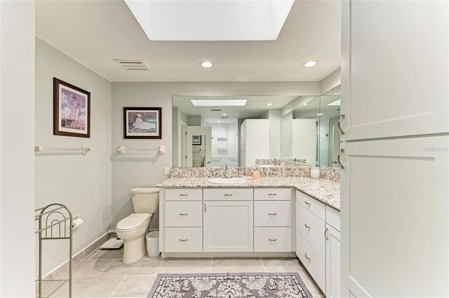 3946 WILSHIRE CIRCLE E 168, Sarasota, FL 34238