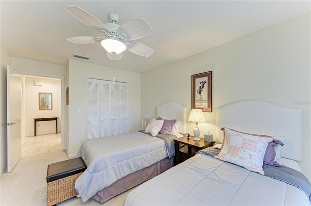 3946 WILSHIRE CIRCLE E 168, Sarasota, FL 34238