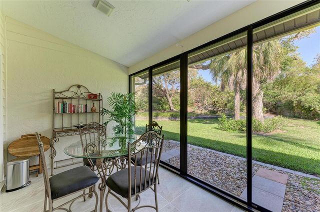 3946 WILSHIRE CIRCLE E 168, Sarasota, FL 34238