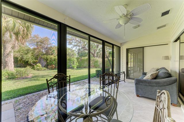 3946 WILSHIRE CIRCLE E 168, Sarasota, FL 34238