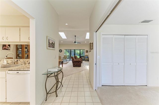 3946 WILSHIRE CIRCLE E 168, Sarasota, FL 34238