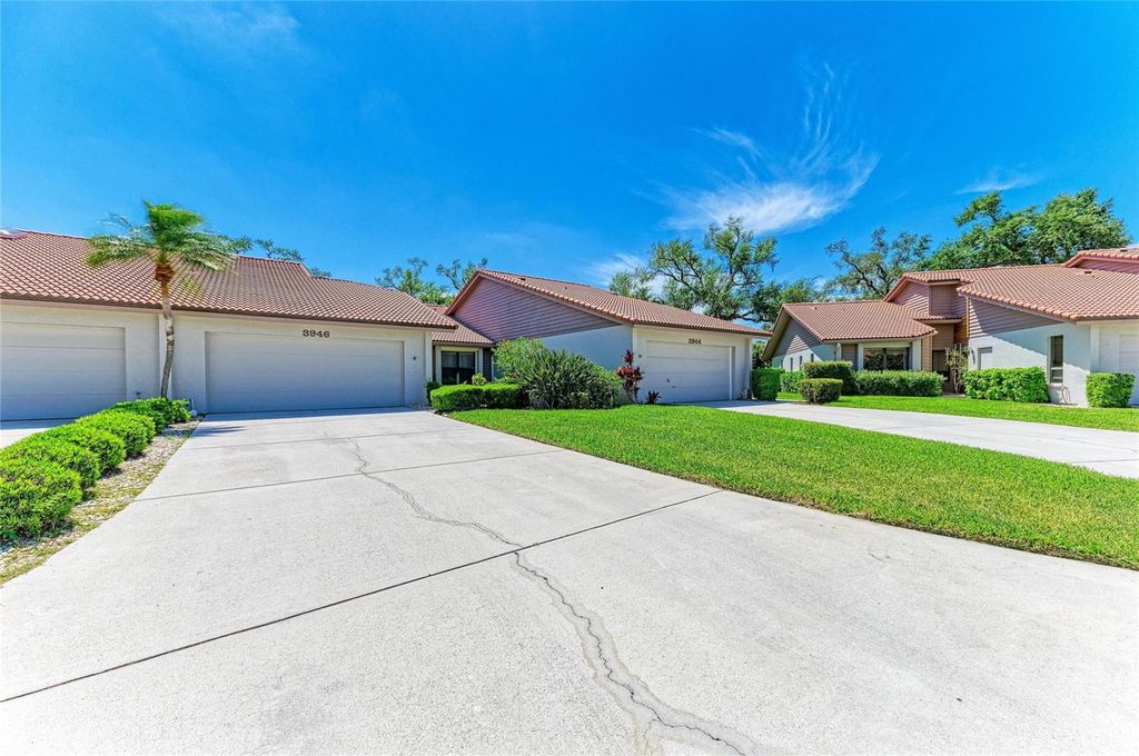 3946 WILSHIRE CIRCLE E 168, Sarasota, FL 34238
