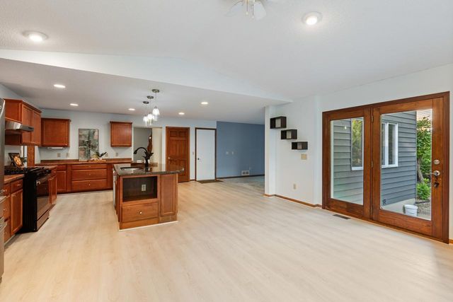 8818 Belvedere Drive, Eden Prairie, MN 55347