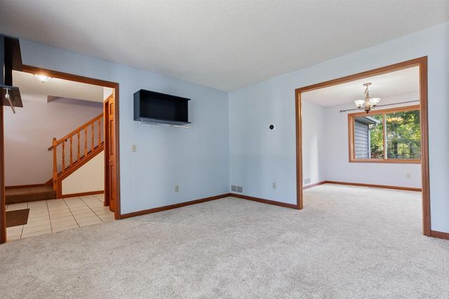 8818 Belvedere Drive, Eden Prairie, MN 55347