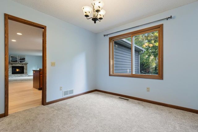 8818 Belvedere Drive, Eden Prairie, MN 55347