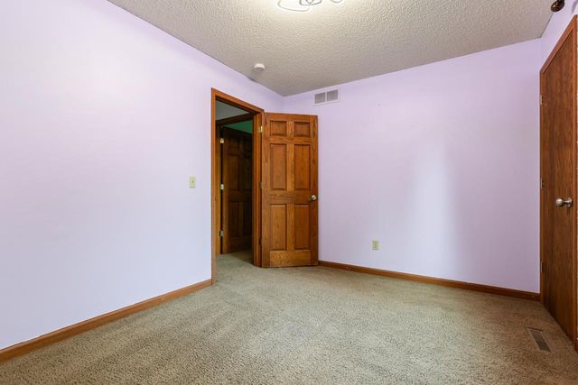 8818 Belvedere Drive, Eden Prairie, MN 55347
