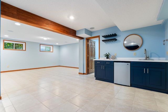 8818 Belvedere Drive, Eden Prairie, MN 55347