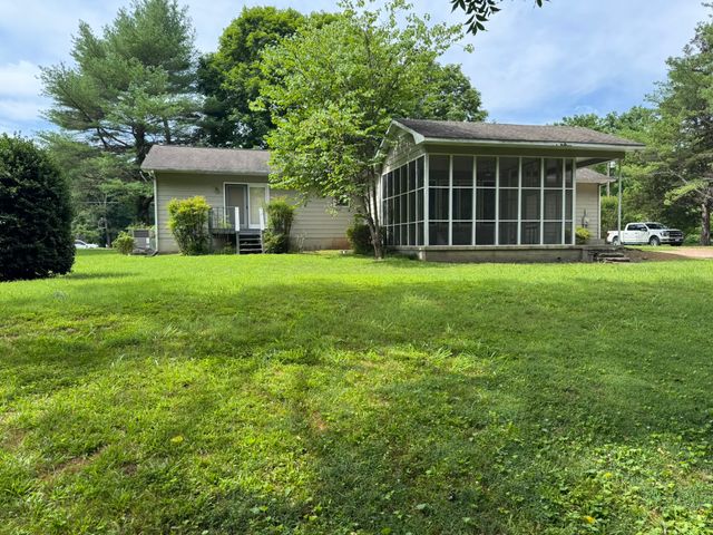 30 W Paradise Dr, Winchester, TN 37398