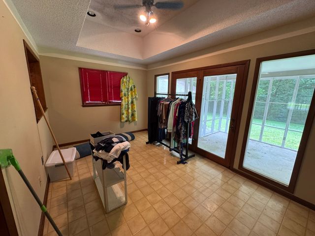 30 W Paradise Dr, Winchester, TN 37398